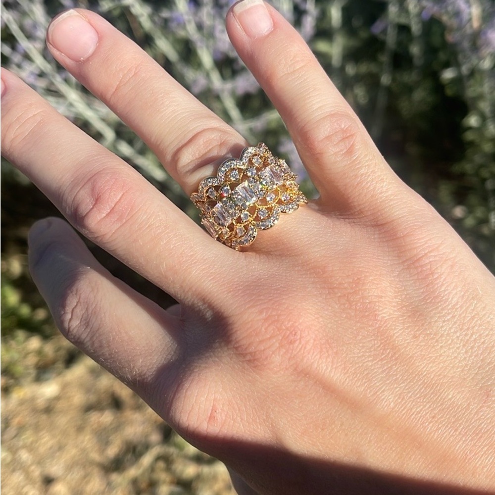 Elegant Gold and Silver Ring